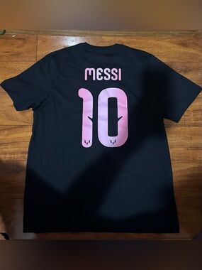 adidas mens Black Tee with Pink Messi 10 Back Print